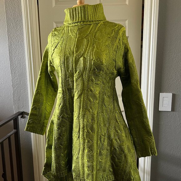 AKIRA 'Back to December' metallic knit sweater dress NWT S/M - Picture 3 of 8